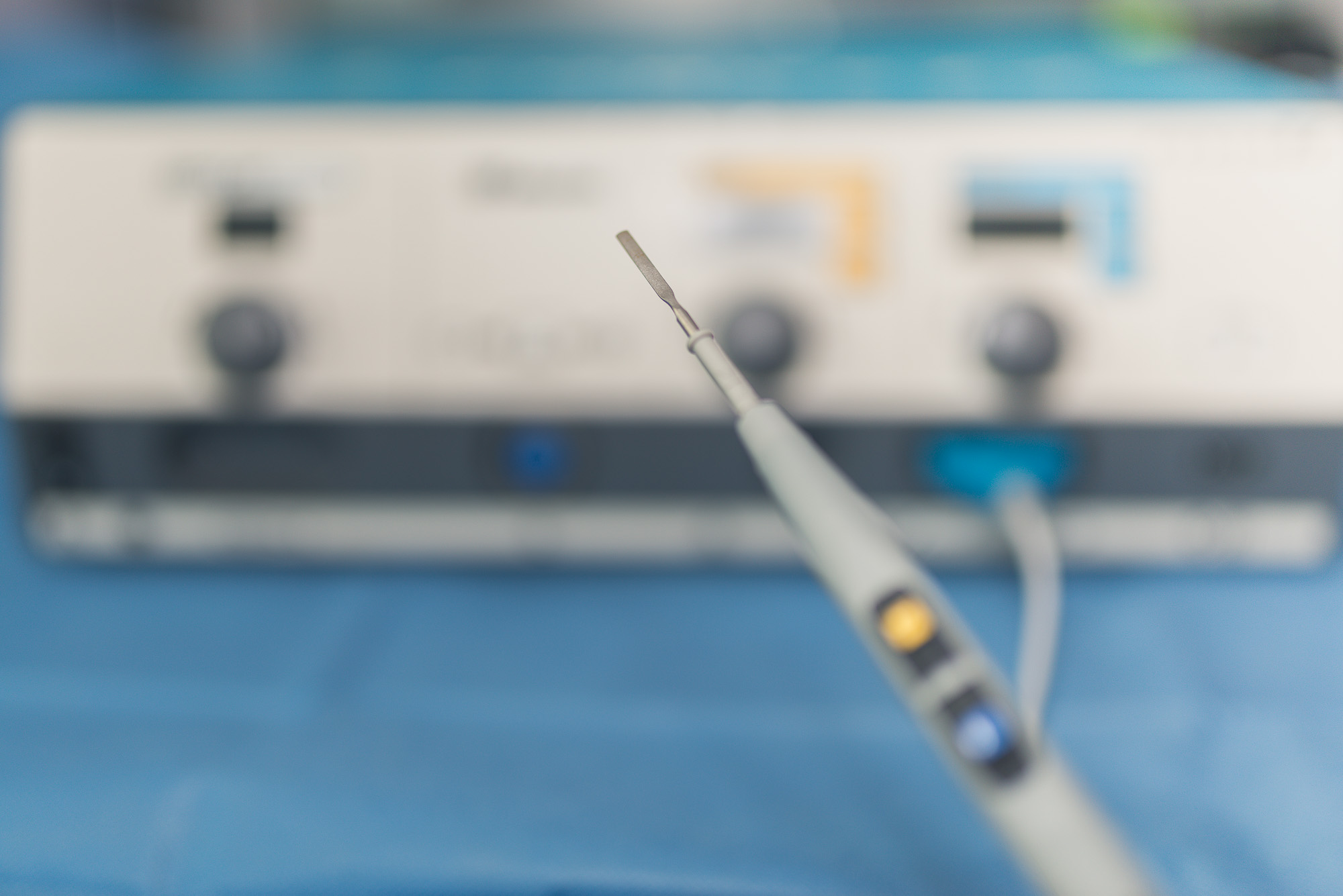 Covidien Valleylab electrosurgical unit used for veterinary soft tissue surgery and haemostasis.